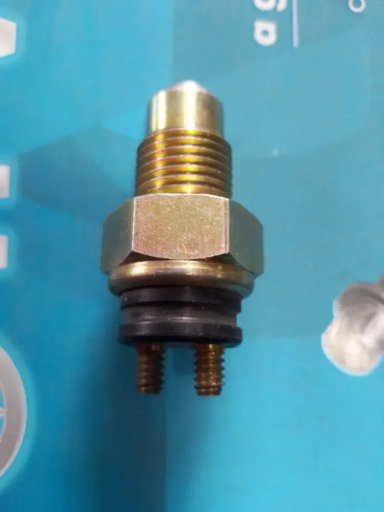 R-23 - Bulbo De Reversa Para chevrolet Topaz 84-94 4 Cil 2.3 Lts