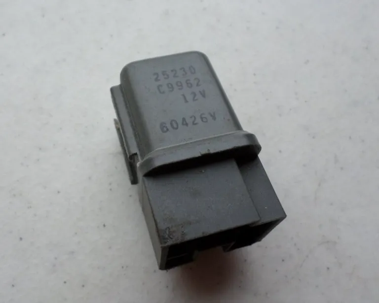 25230-C9962, Relé Recambio Nissan Infinity Cruise Brake Boost