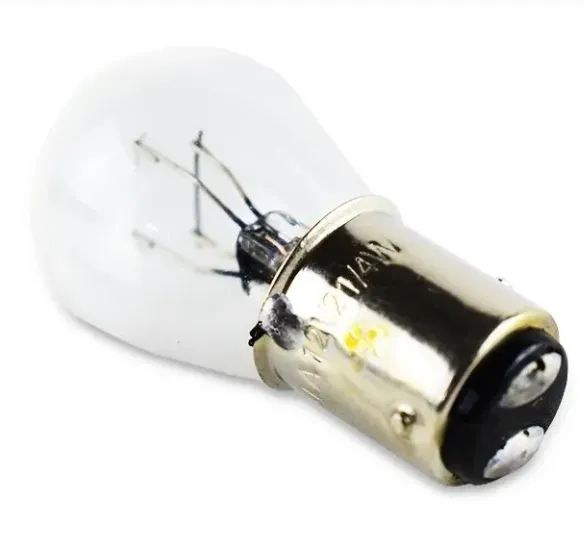 7225 - Foco Hella  2 polos patas disparejas para CHEVROLET 