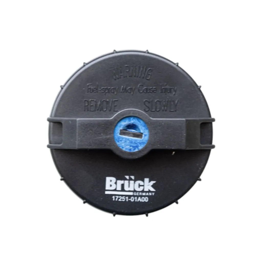 1725101A00 - Tapon Gasolina NS TSURU I II III 84-17 C/LLAVE TOP en Bruck